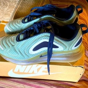 Nike Air Max 720 Blue & Silver size 9